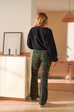 Julie fait du 38 et porte une taille M