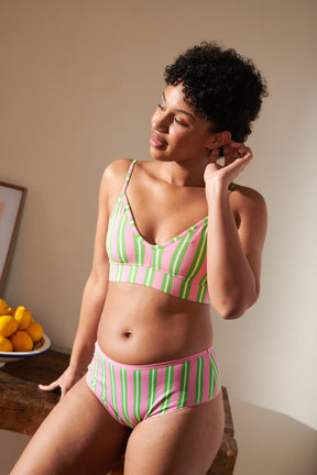 Marie-Charles fait du 85B et du 38 et porte une taille M