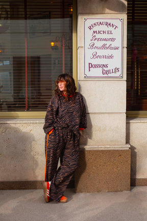 Elsa fait du 38 et porte une taille XS/S en haut et S en bas