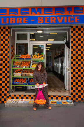 Elsa fait du 38 et porte une taille XS/S en haut et S en bas