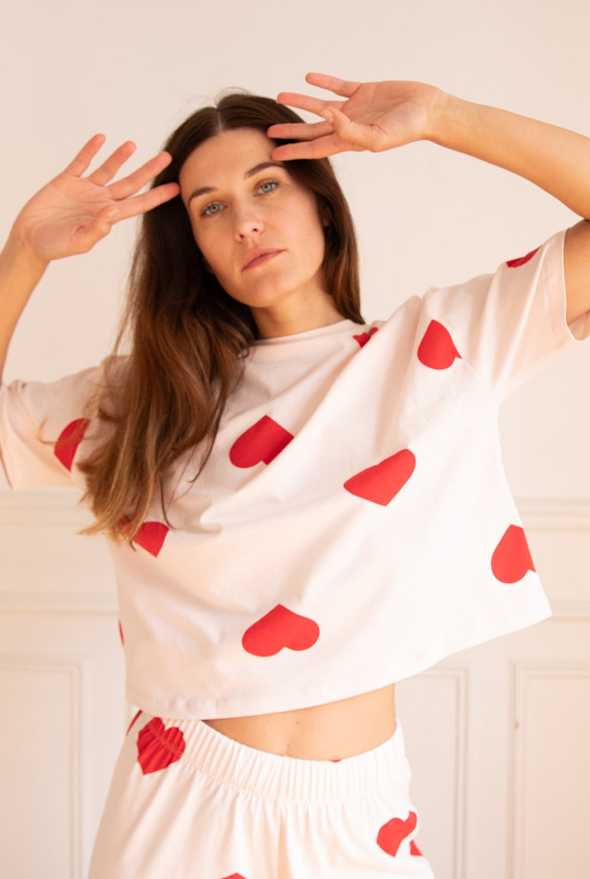 Kamila  fait du 36 et porte une taille S*Pyjama coton BIO T-shirt - Big Love coeur - T-shirts - We Are Jolies