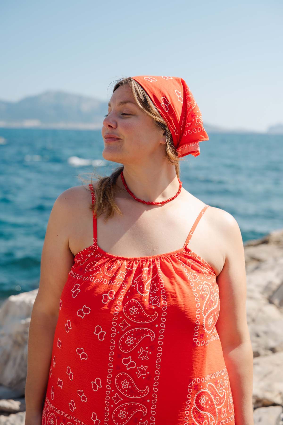 Isaure porte une taille L