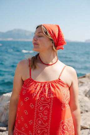 Isaure porte une taille L