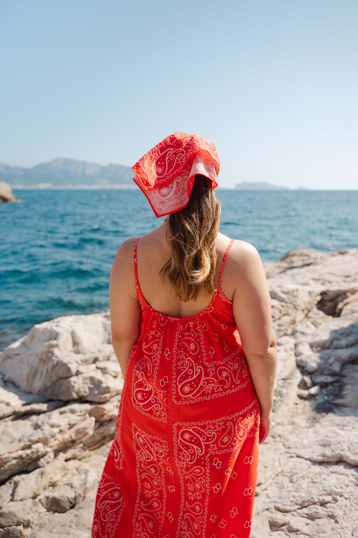 Isaure porte une taille L
