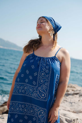 Isaure porte une taille L