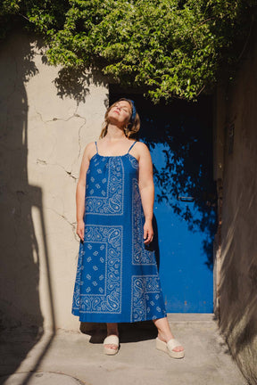 Isaure porte une taille L