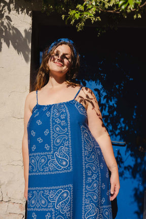 Isaure porte une taille L