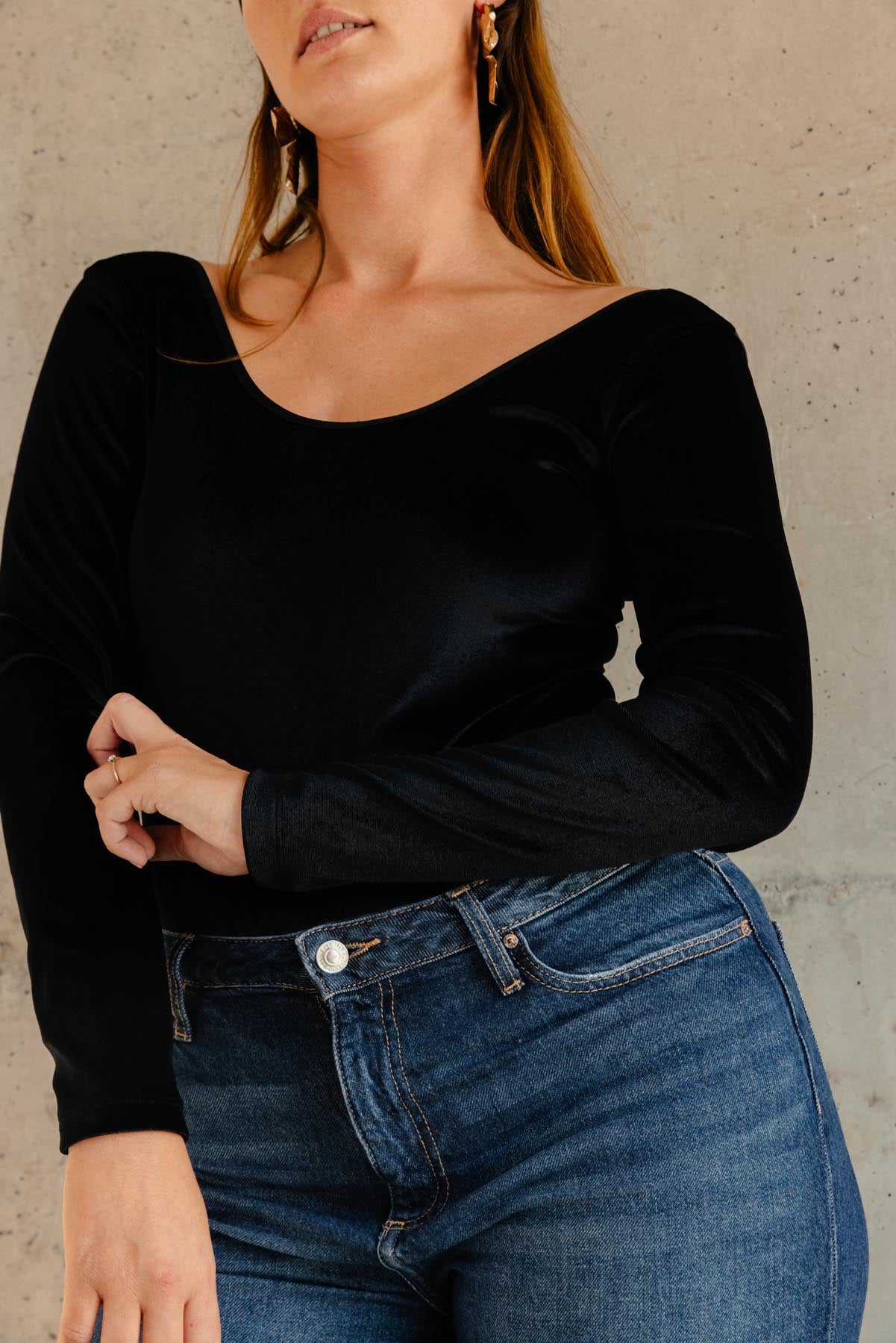 Lorea fait du 38 et porte une taille M