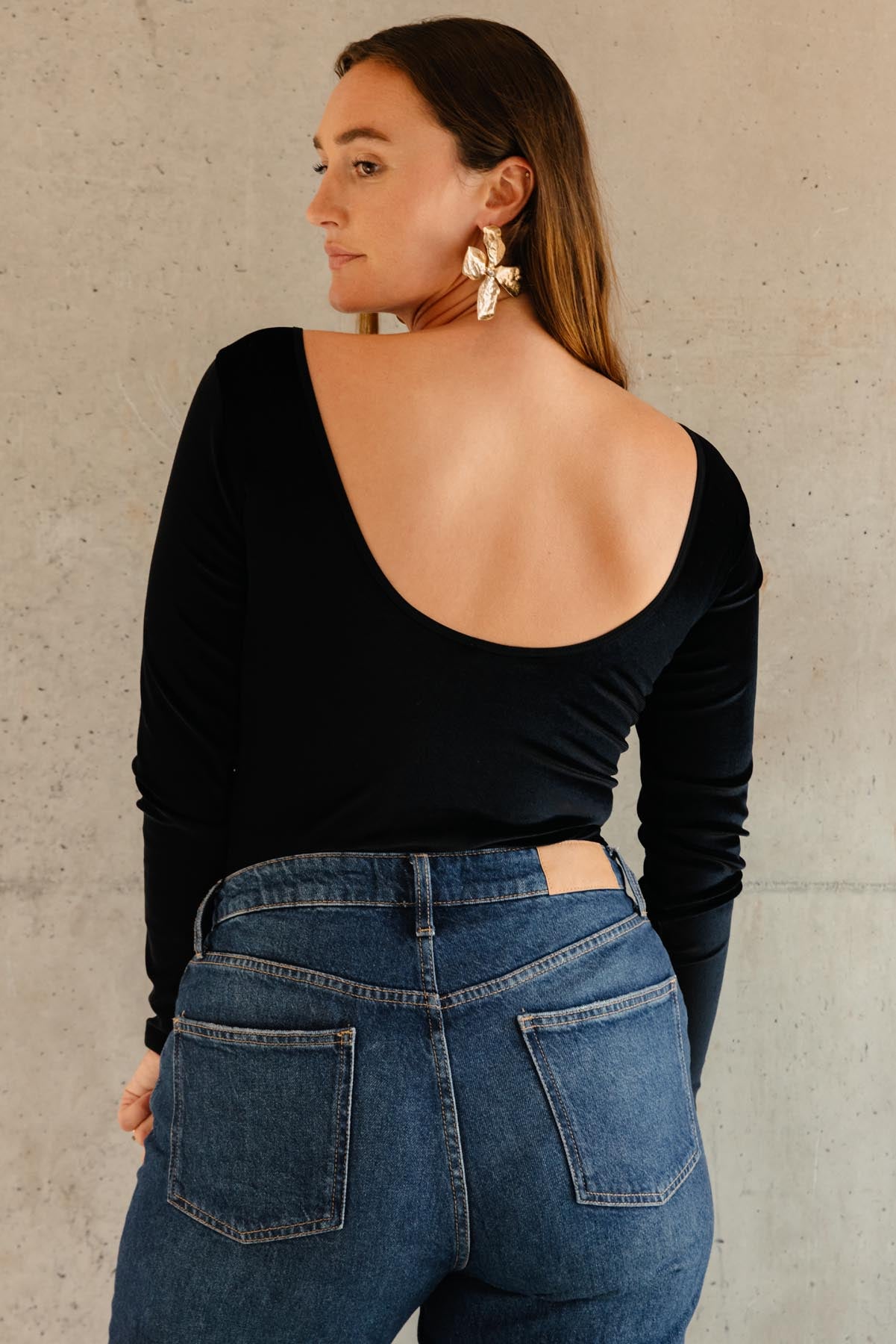 Lorea fait du 38 et porte une taille M