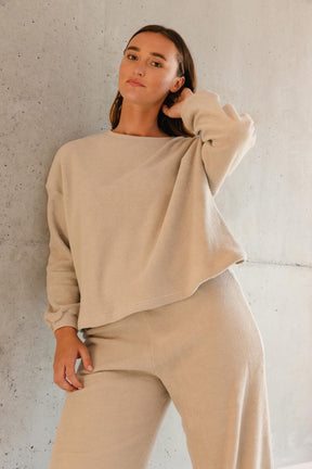 Lorea fait du 38 et porte une taille M/L