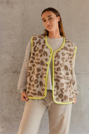Lorea fait du 38 et porte une taille T2