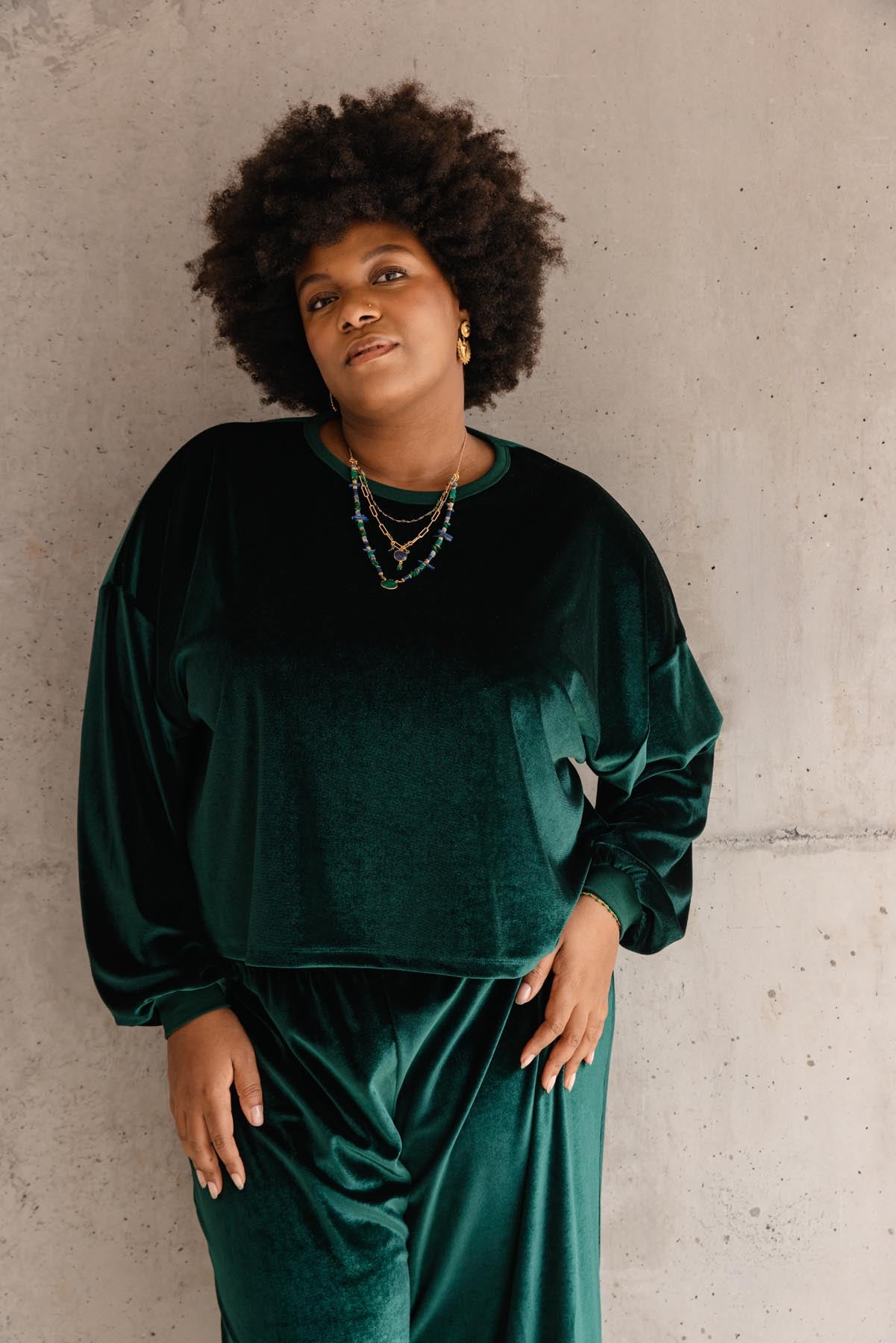 Tiffany fait du 46 et porte une taille 3XL/4XL en haut et 3XL en bas
