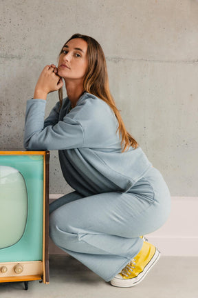 Lorea fait du 38 et porte une taille M