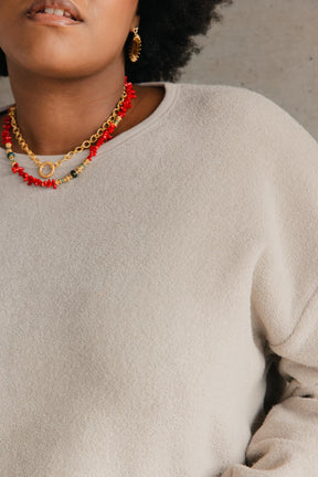 Tiffany fait du 48 et porte une taille 3XL/4XL en haut et 3XL en bas