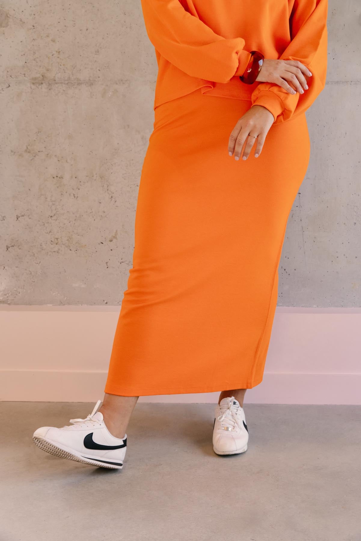 Lorea fait du 38 et porte une taille M en bas et un M/L en haut