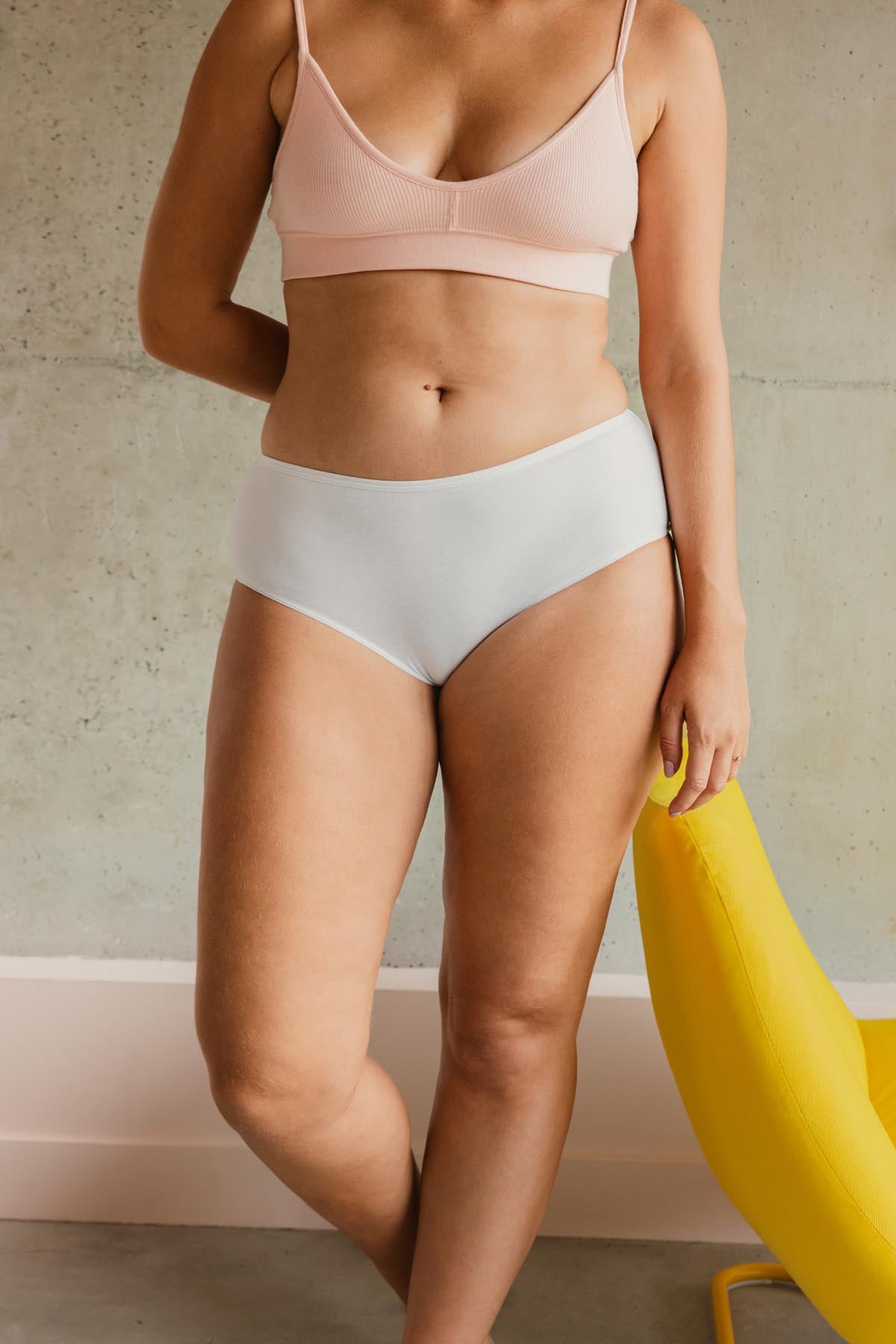 Lorea fait du 38 et porte une taille M