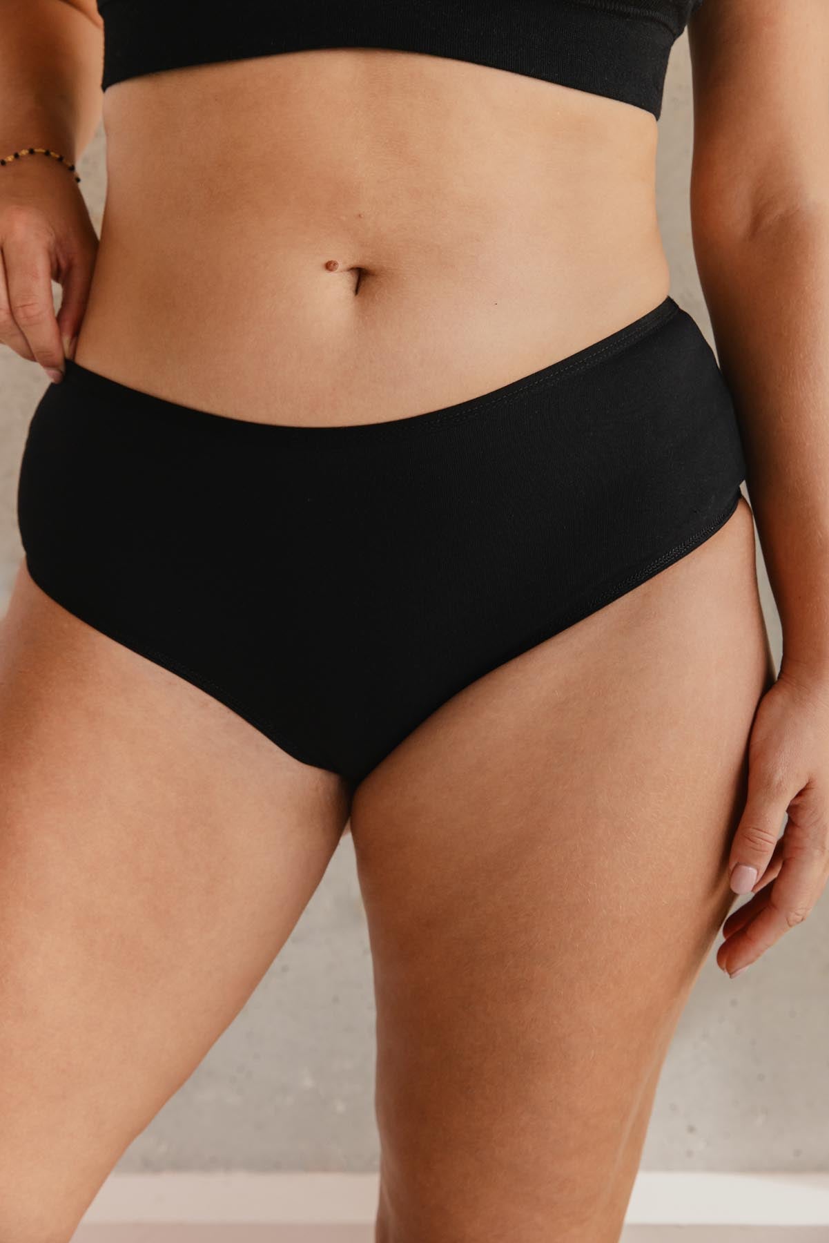 Lorea fait du 38 et porte une taille M