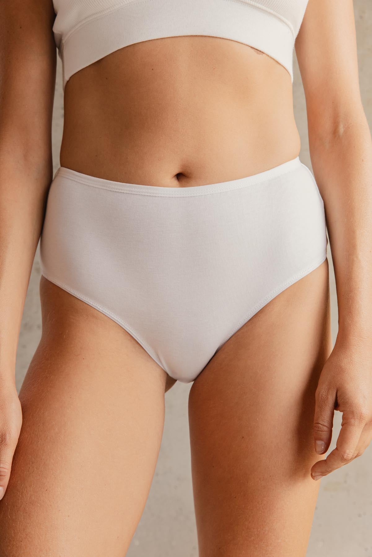 Violette fait du 34 et porte une taille XS