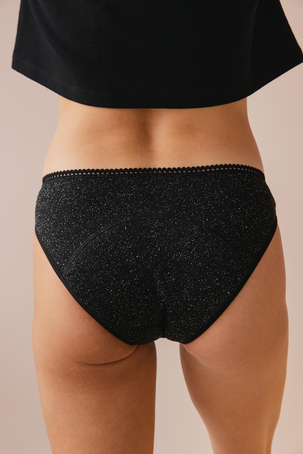 Violette fait du 34 et porte une taille XS