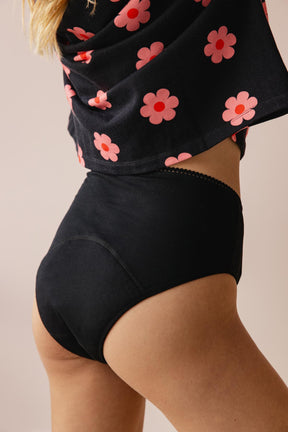 Violette fait du 34 et porte une taille XS