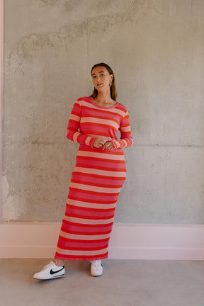 Lorea fait du 38 et porte une taille M