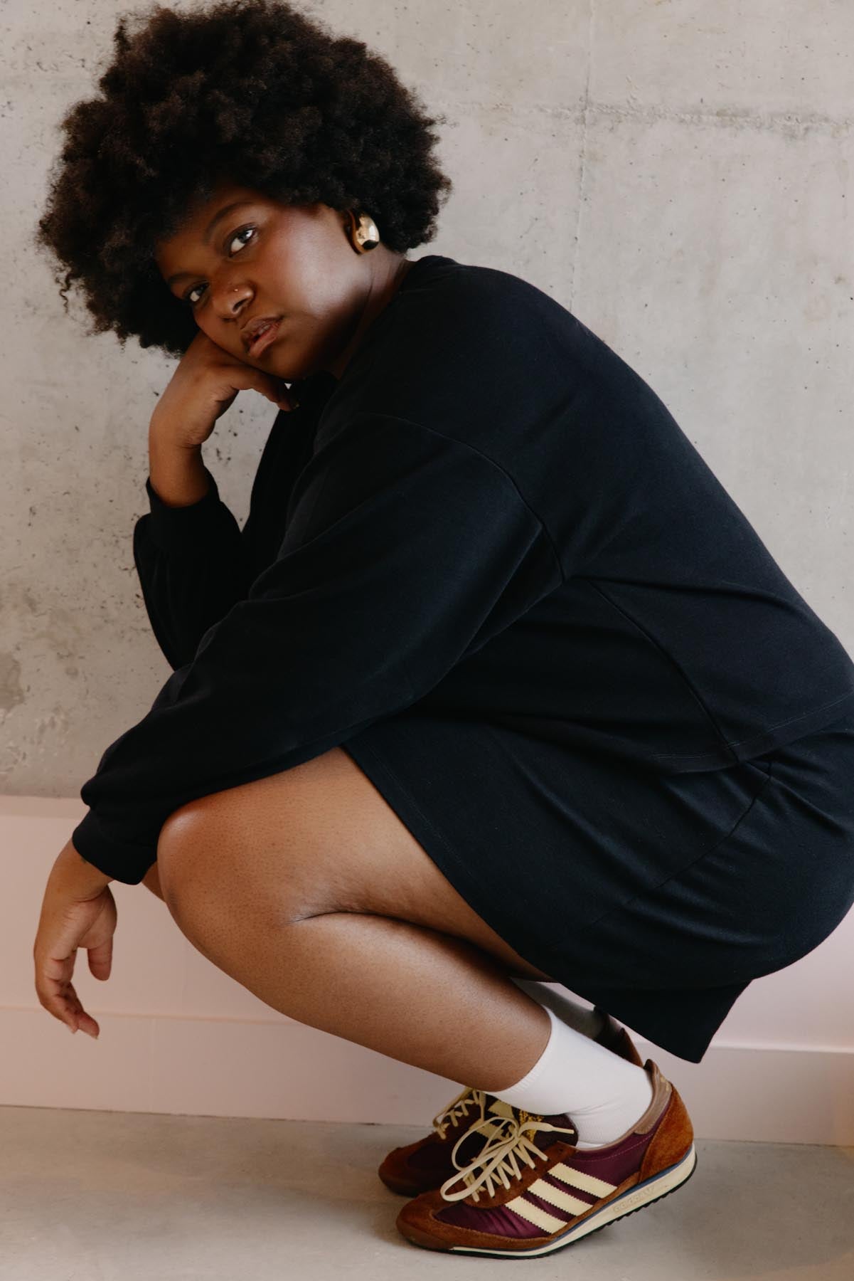 Tiffany fait du 46 et porte une taille 3XL en bas et un 3XL/4XL en haut