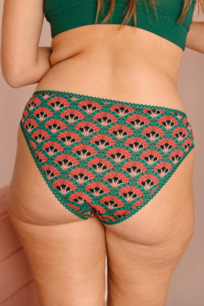 Lorea fait du 38 et porte une taille M