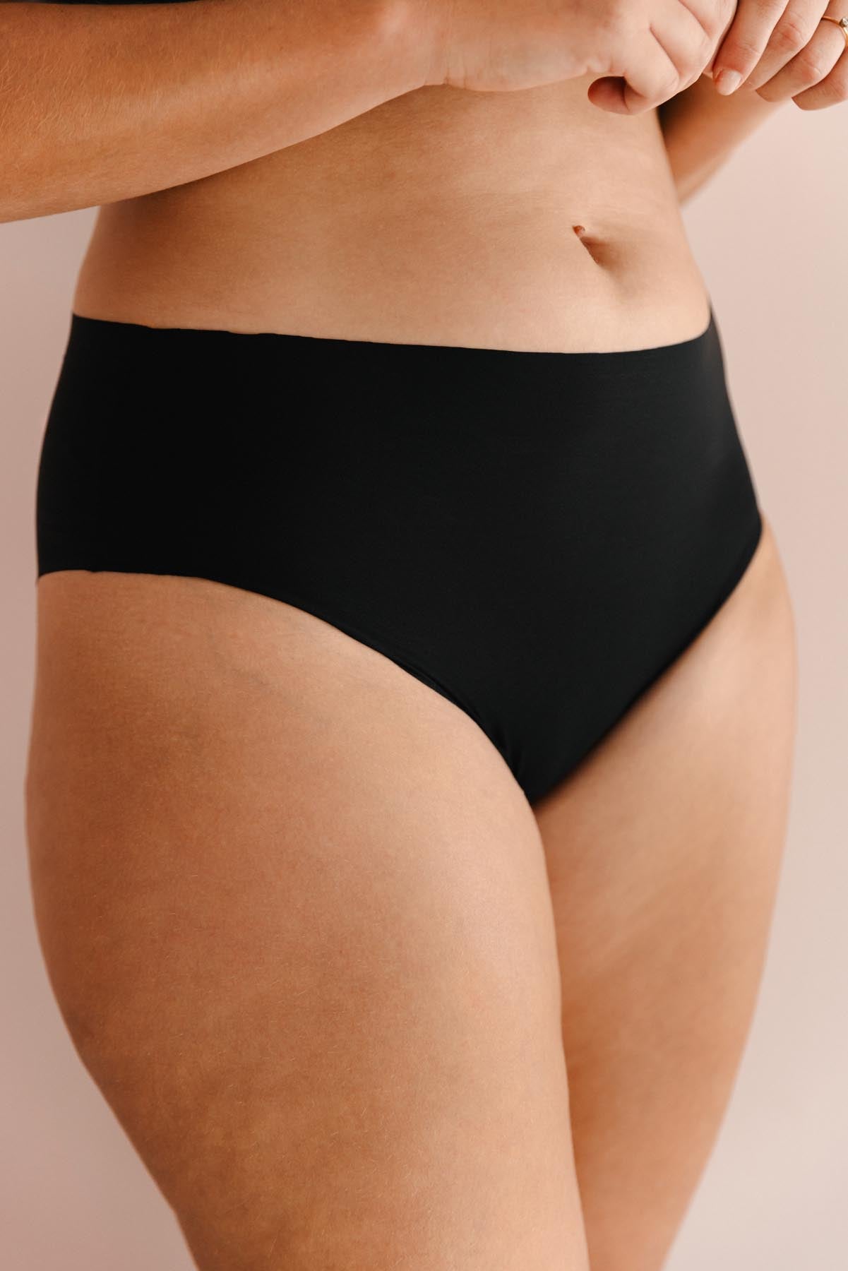 Lorea fait du 38 et porte une taille M