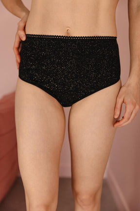 Fannie fait du 34 et porte une taille XS