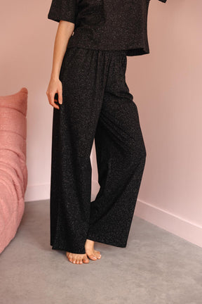 Fannie fait du 34 et porte une taille XS