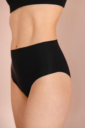 Fannie fait du 34 et porte une taille XS