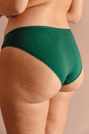 Lorea fait du 38 et porte une taille M