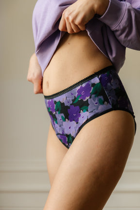 Culotte menstruelle Taille Haute - Flux abondant | Fleurs Violettes