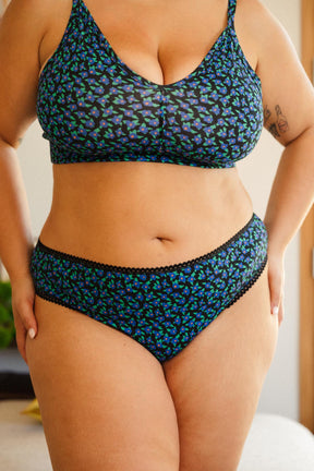 Amandine fait du 44 et porte une taille 2XL