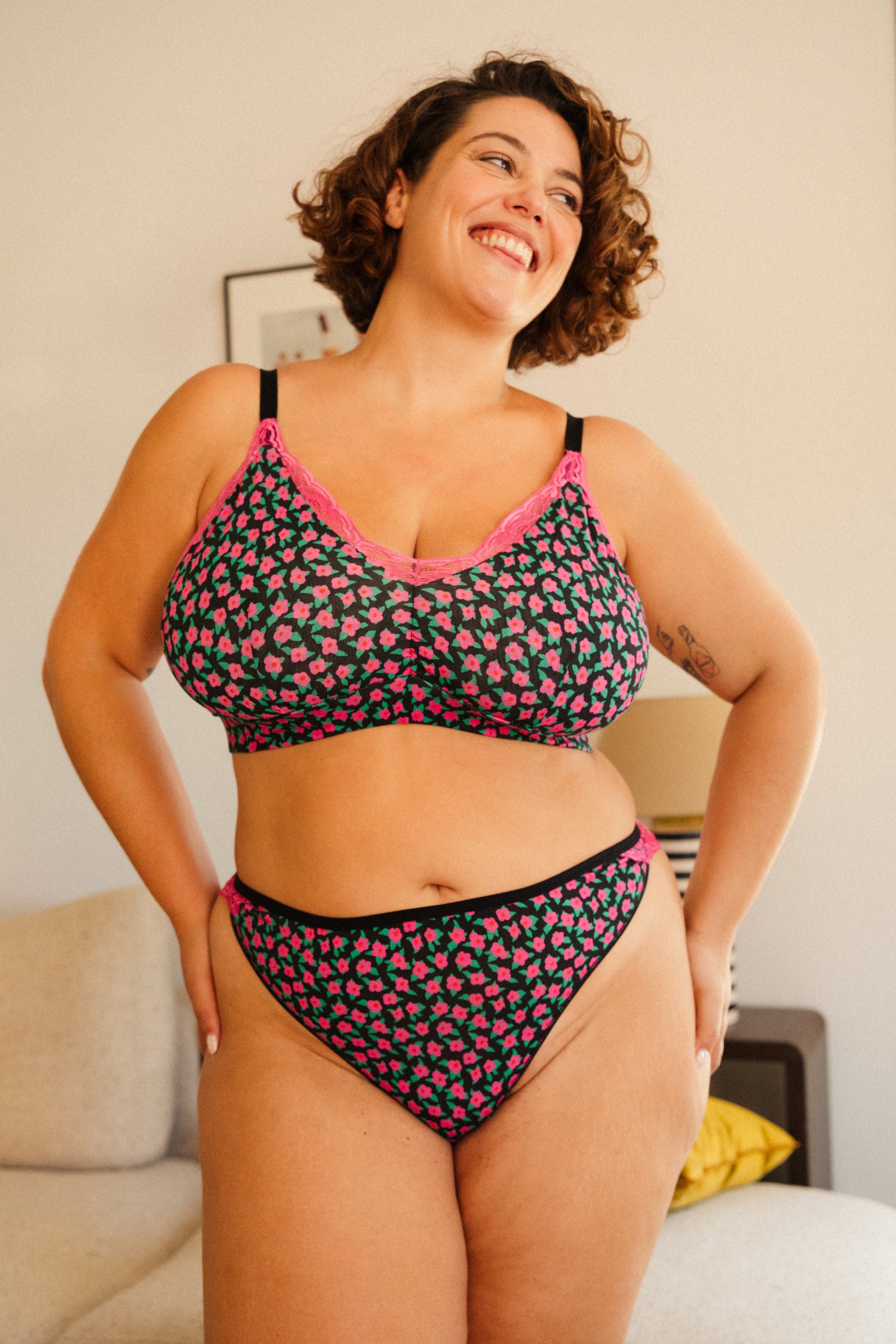 Amandine fait du 95G et porte une taille 2XL