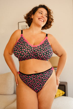Amandine fait du 95G et porte une taille 2XL