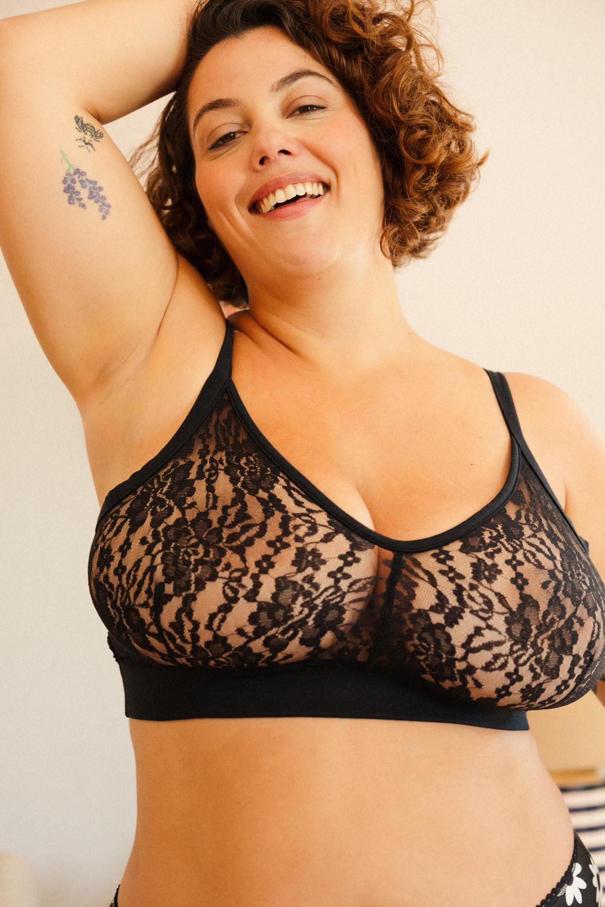 Amandine is 95G and wears a size 3XL*