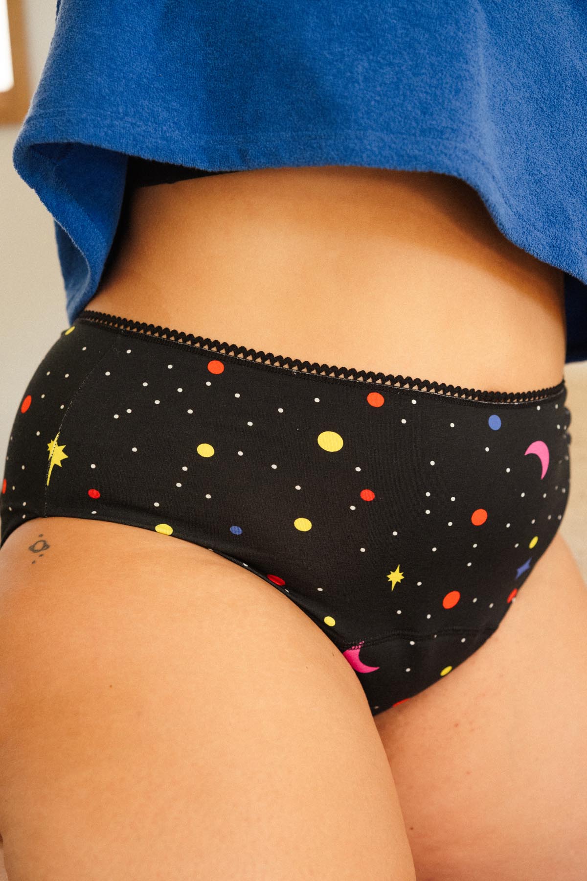Amandine fait du 44 et porte une taille 2XL