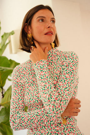 Julie A. fait du 36 et porte une taille XS/S