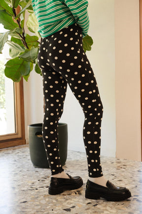 Julie A. fait du 36 et porte une taille XS/S