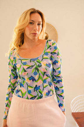 Julie D. is a size 38 and wears a size M