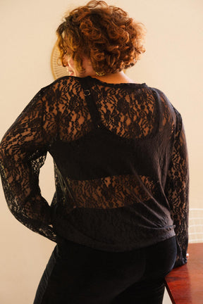 Amandine fait du 44 et porte une taille 2XL