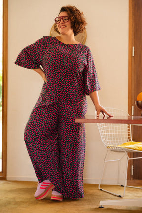 Amandine fait du 44 et porte une taille 2XL