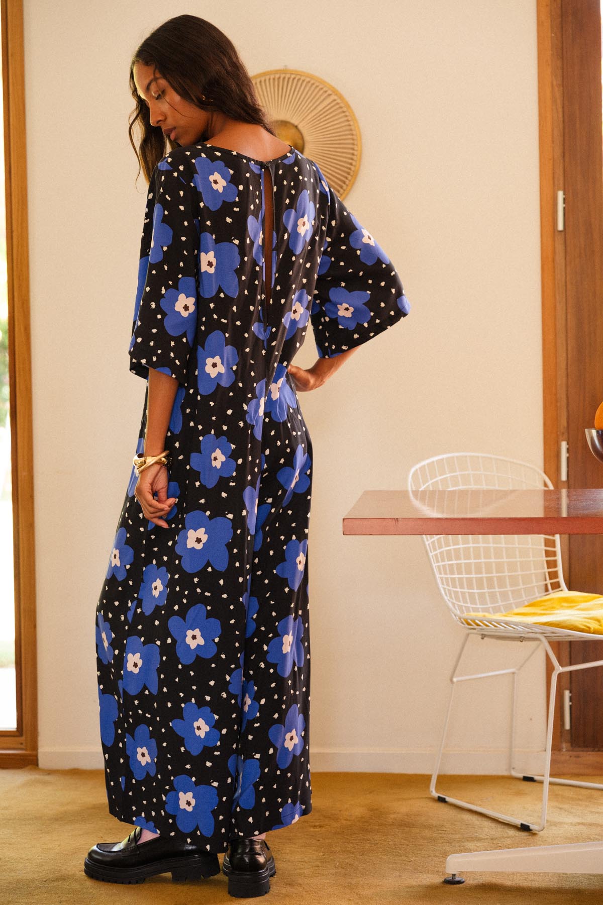 Lana fait du 34 et porte une taille XS