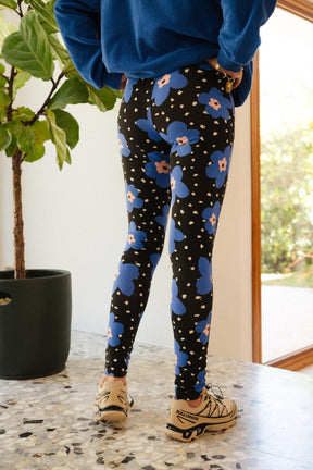 Julie A. fait du 36 et porte une taille XS/S