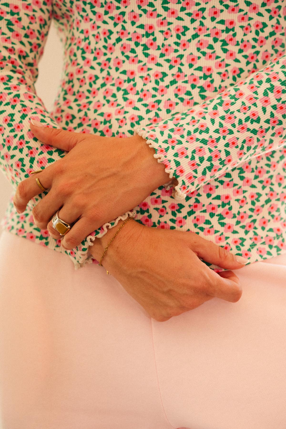 Julie A. fait du 36 et porte une taille XS/S