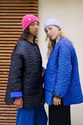 Manteau Matelassé Fleur - Noir et Bleu Klein