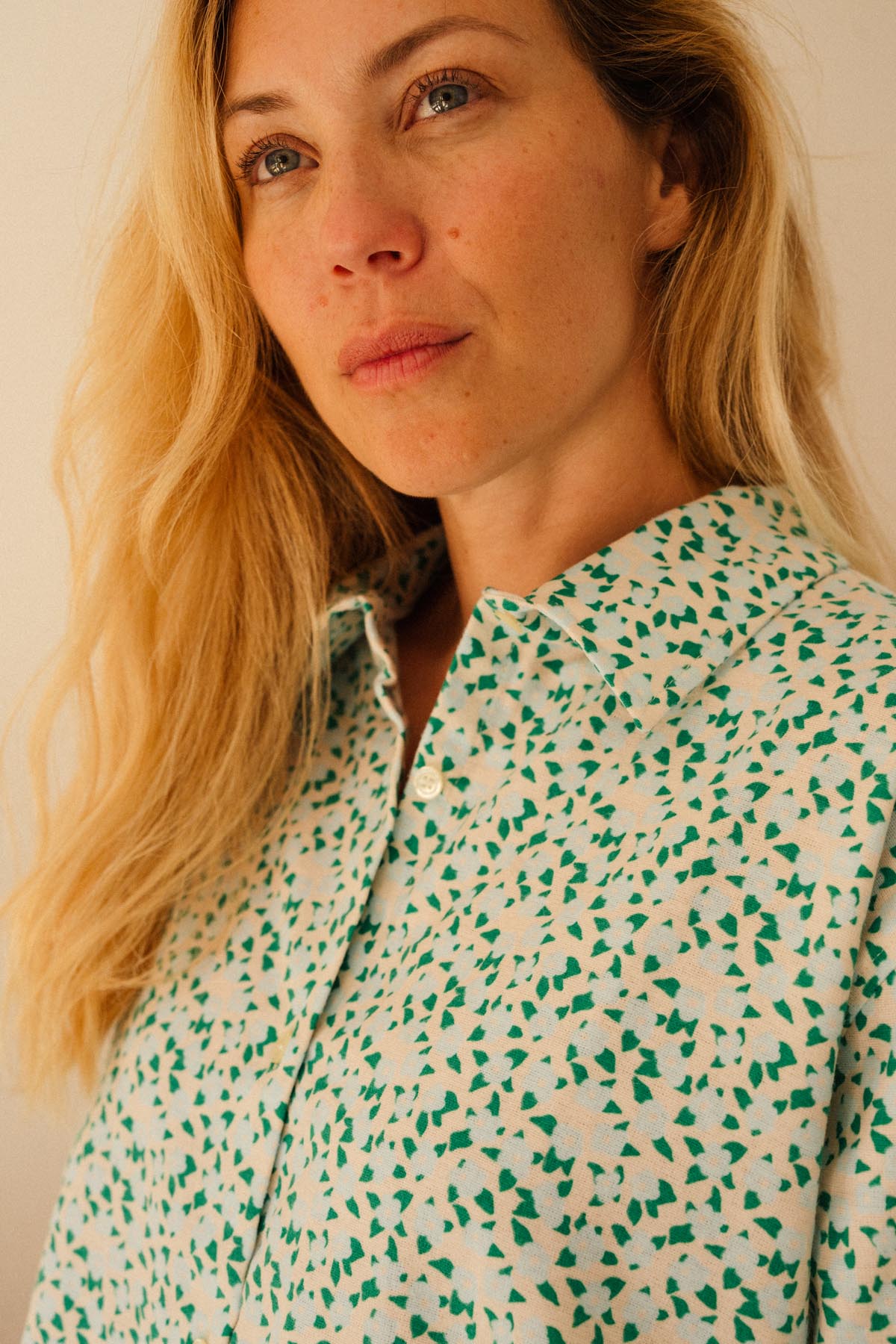 Julie D. fait du 38 et porte une taille M/L