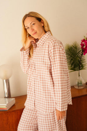 Julie D. fait du 38 et porte une taille M/L