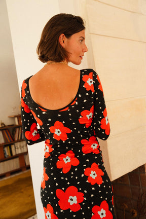 Julie A. fait du 36 et porte une taille XS